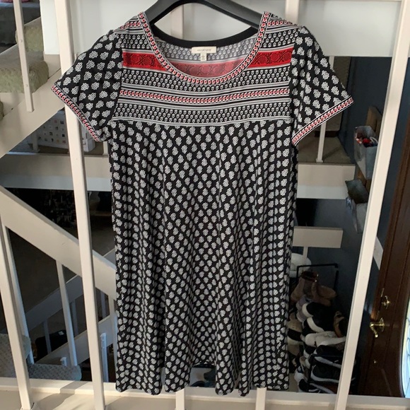 Black and red dress - Picture 1 of 3